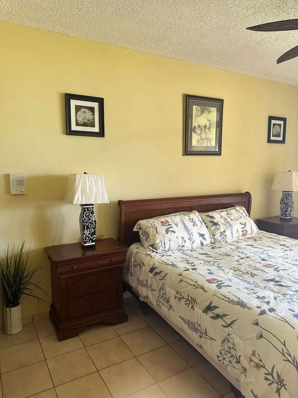 Bed, Decorative detail, Bedroom
