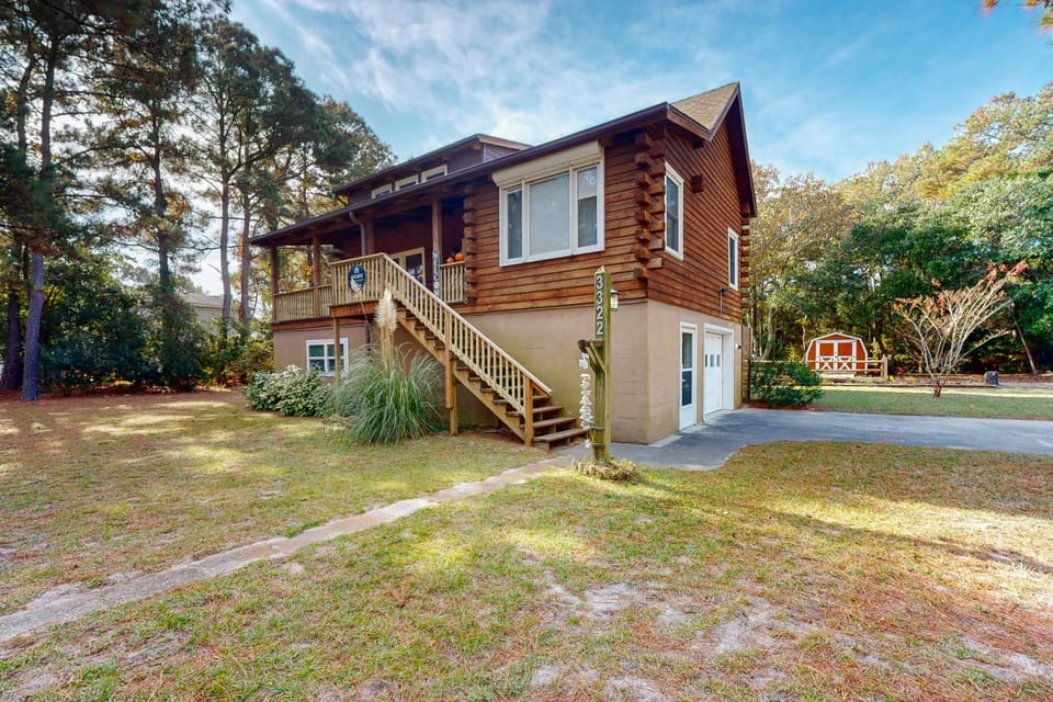The Log Inn Village OBX House in Nags Head