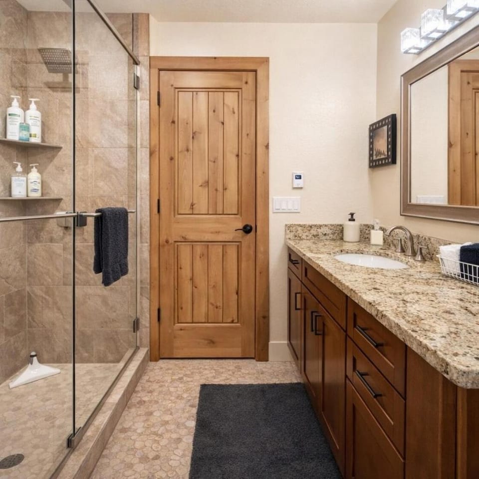 Shower, Bathroom, towels