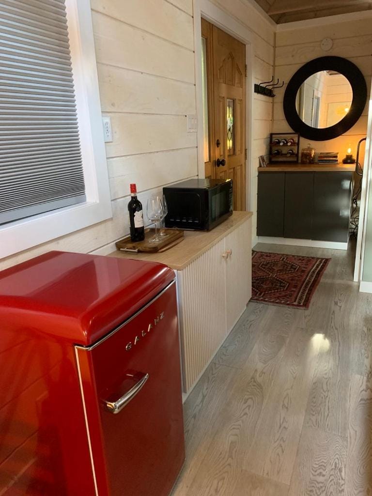 Mayne Cottage Bed and Breakfast in Mayne Island