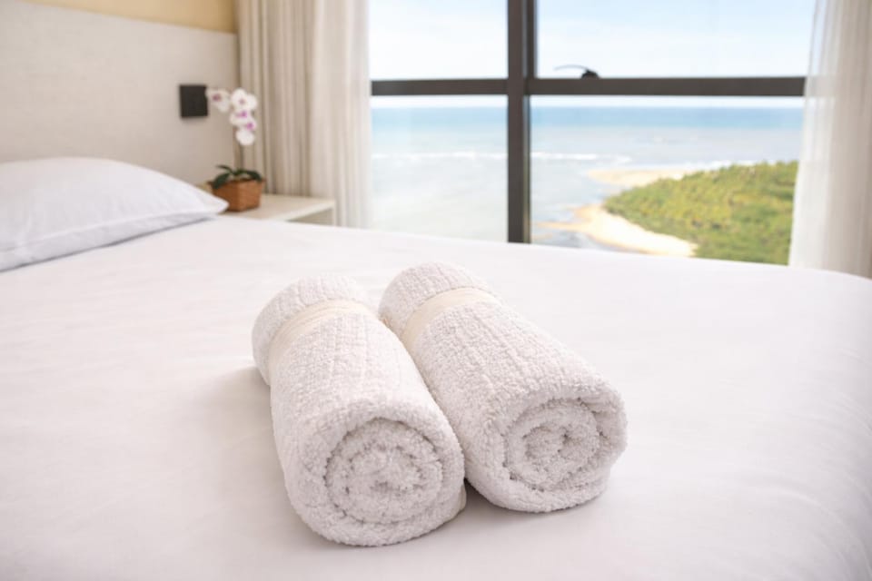 Bedroom, towels