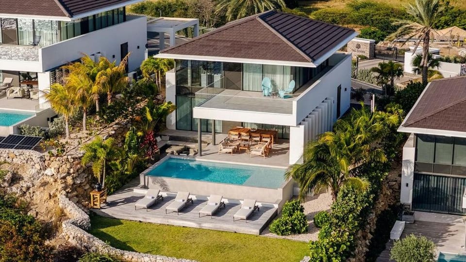 Property building, Day, Bird's eye view, Garden, Garden view, Pool view, Swimming pool, sunbed