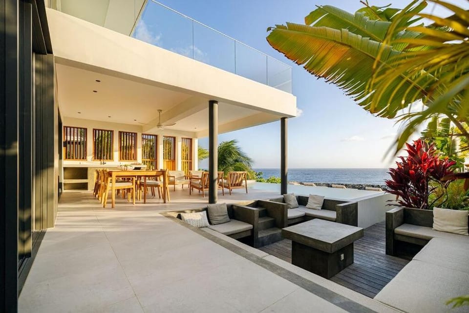Property building, Patio, Day, Natural landscape, View (from property/room), Balcony/Terrace, Seating area, Dining area, Sea view
