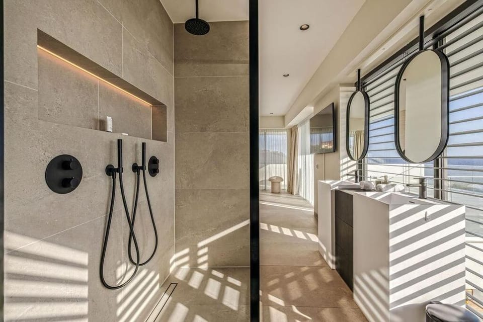 Shower, Bathroom, towels