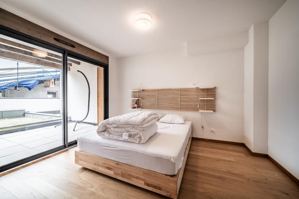 Living room, Bedroom