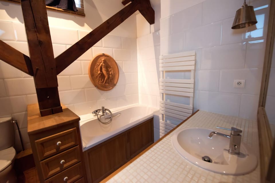 Property building, Bathroom