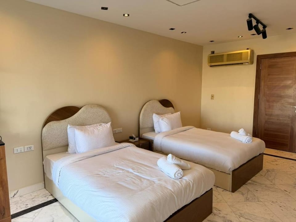 Chill Studio with Nile Views & Prime Location Apartment in Cairo