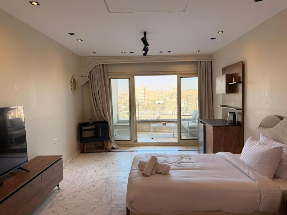 Chill Studio with Nile Views & Prime Location Apartment in Cairo