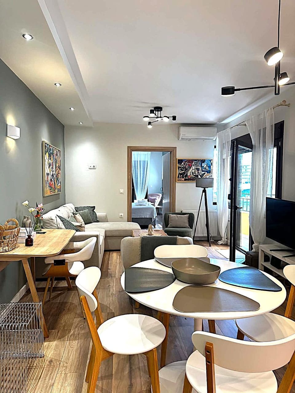 Communal lounge/ TV room, Living room