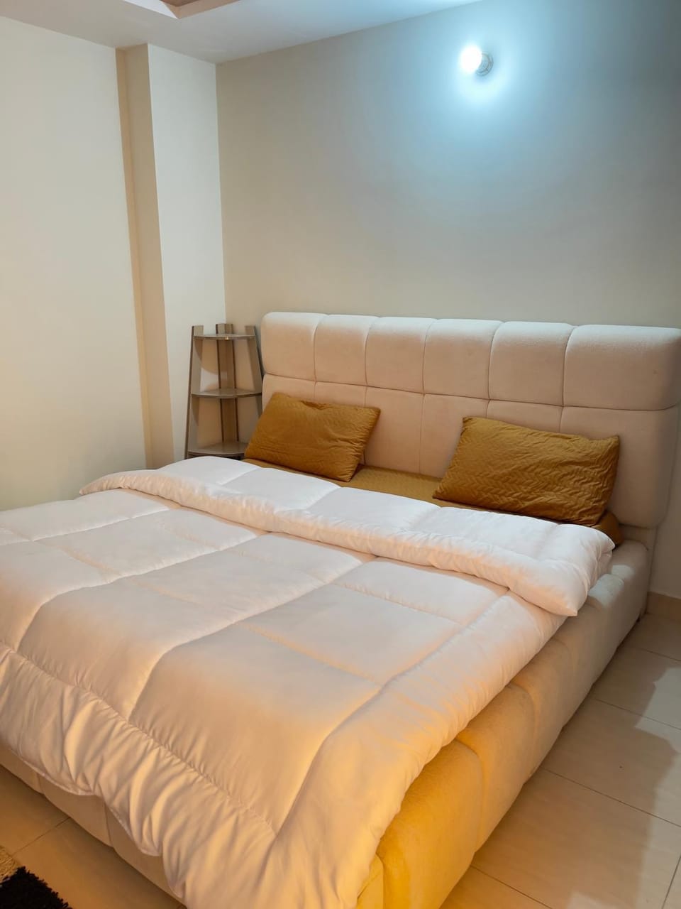 2 bedroom apartment brown Apartment in Islamabad