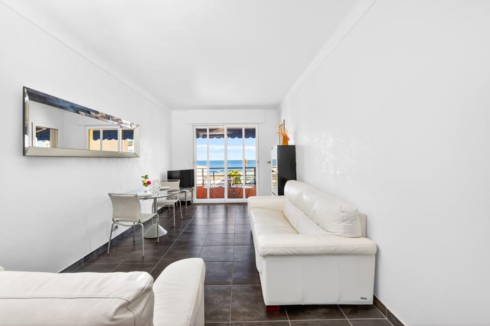 Communal lounge/ TV room, TV and multimedia, Balcony/Terrace, Living room, Seating area