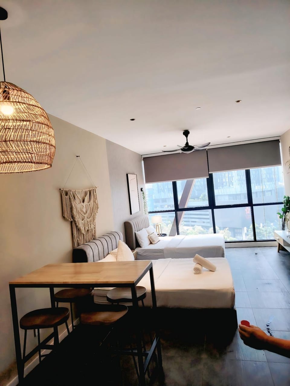 Bed, Living room, Photo of the whole room, Seating area, Dining area, Bedroom