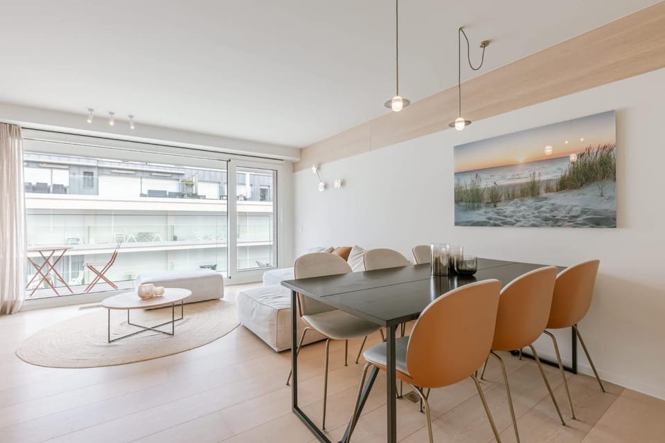Stylish coastal apartment for 4 with sea view Apartment in Knokke-Heist