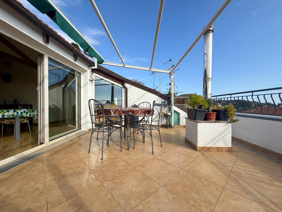 Patio, Day, View (from property/room), Balcony/Terrace, Dining area