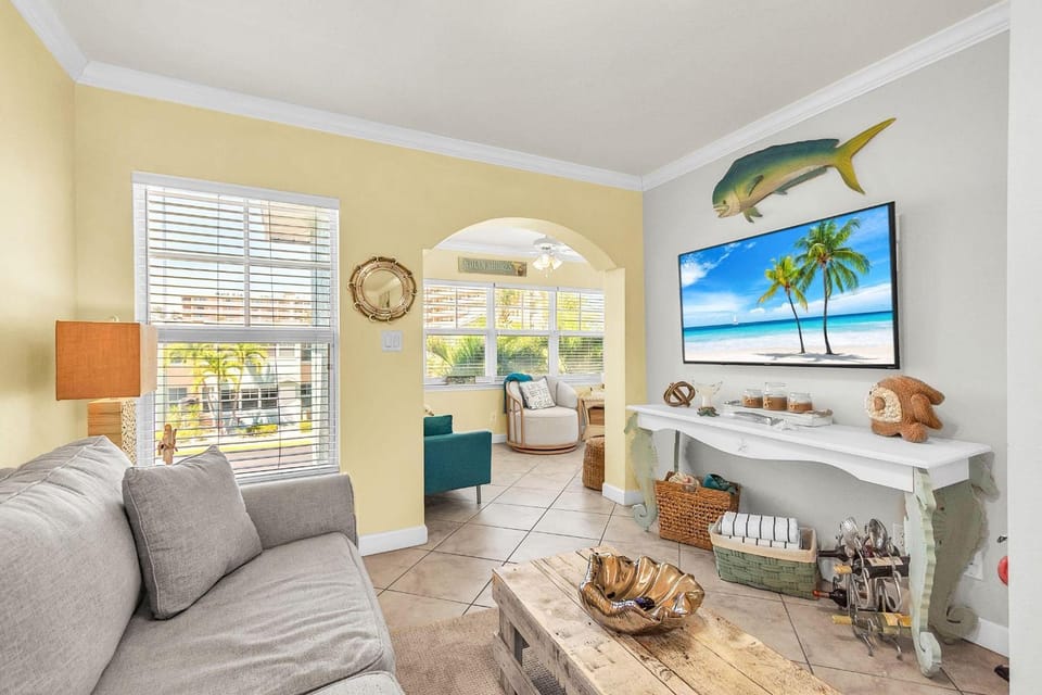 Barefoot Beach Resort E206 - Liquid Obsession House in Indian Shores