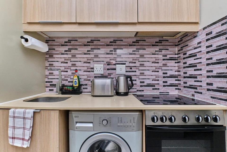 The Signature Stay Fast Wi-Fi Business Travel Apartment in Sandton