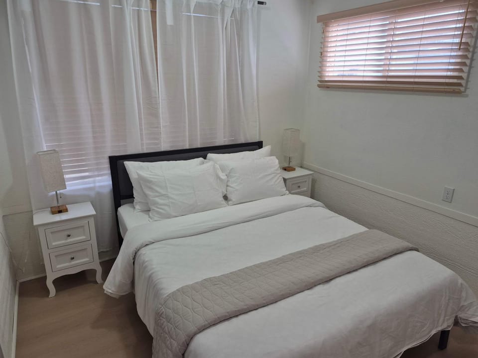 Large 3 bed house on creek by the bay and park House in Birch Bay