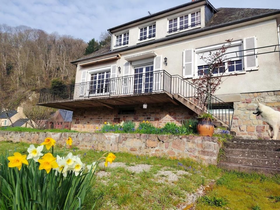 Group gîte in the heart of the Mancelles Alps House in Pays de la Loire