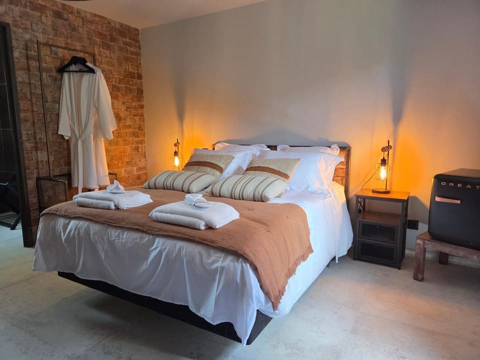 Les Champs Gallone suites avec jacuzzi privatif Bed and Breakfast in La Roque-d'Anthéron