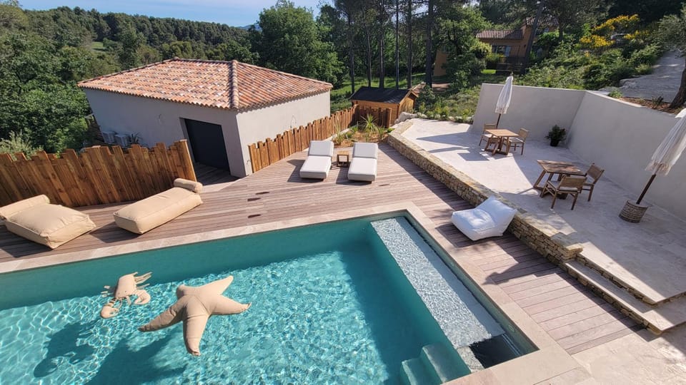 Pool view, Swimming pool
