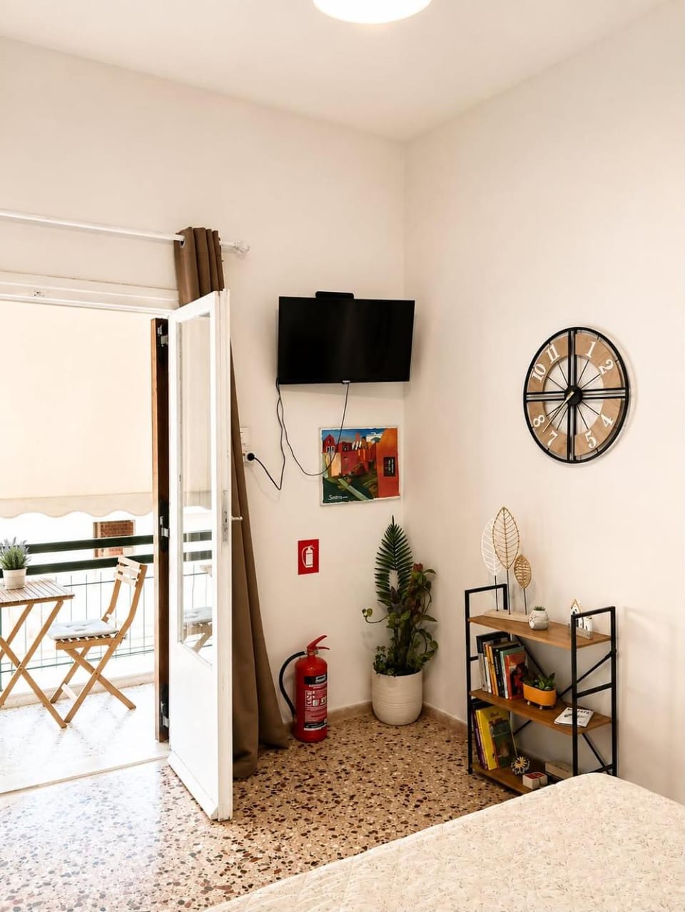 View (from property/room), Balcony/Terrace, Living room, Photo of the whole room, Bedroom