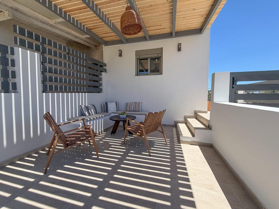 Patio, Seating area