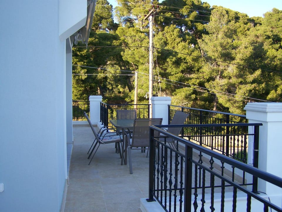 Balcony/Terrace, Landmark view