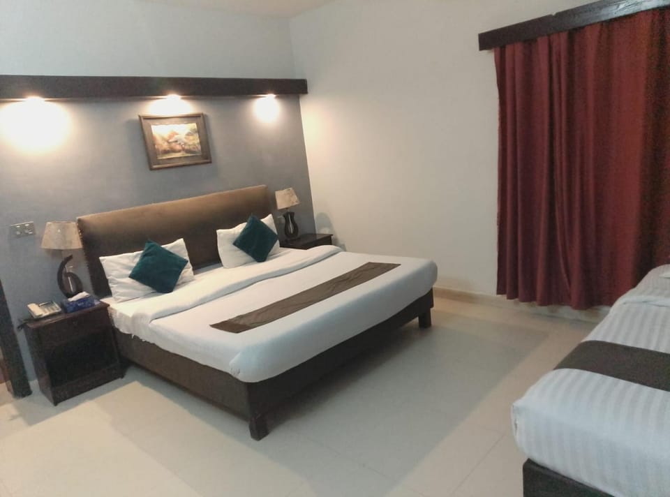 Royal Hotel And Beauty Salon Hotel in Lahore