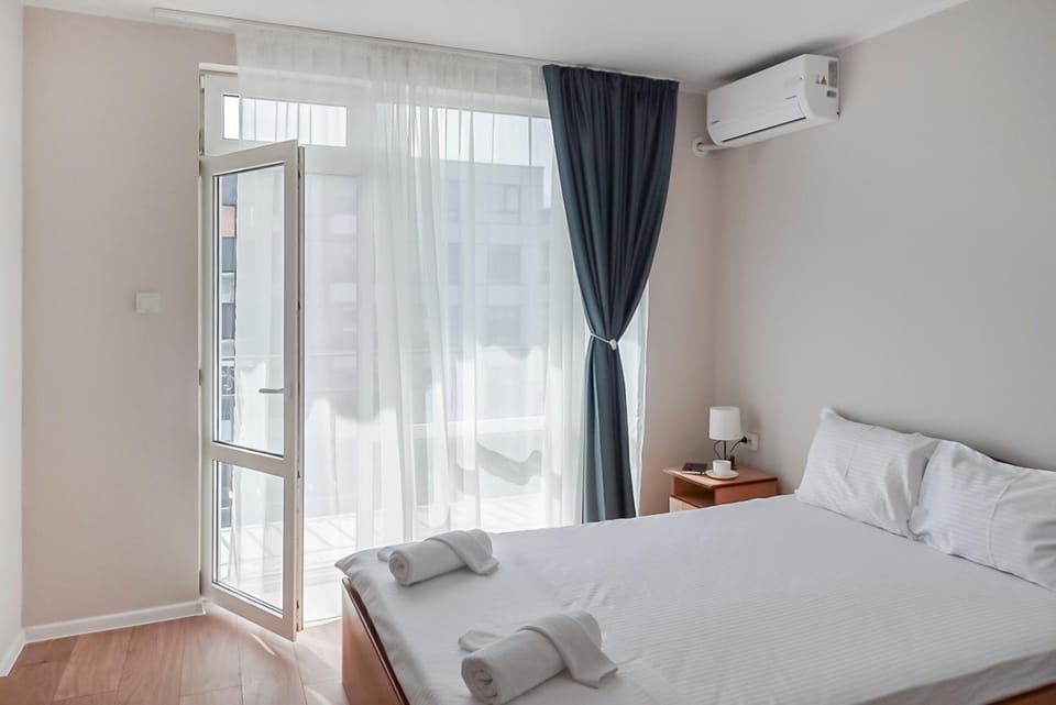 Bed, Photo of the whole room, Bedroom, towels, air conditioner