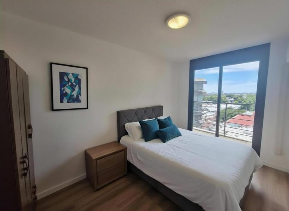 Moderno en Tres Cruces con garaje Apartment in Montevideo Department, Uruguay
