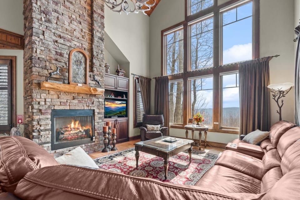 Ridge Haven Lodge at Echota House in Watauga
