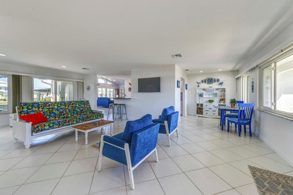 2 Mi to Englewood Beach! Home w/ Private Dock House in Manasota Key