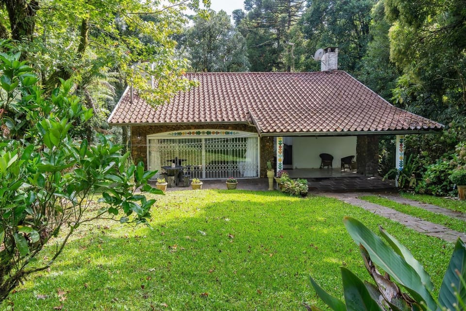 Rosa Casa Vila Suiça House in Gramado