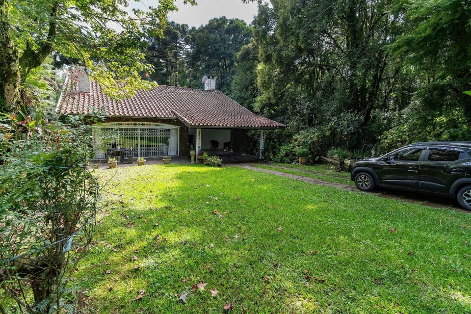 Rosa Casa Vila Suiça House in Gramado