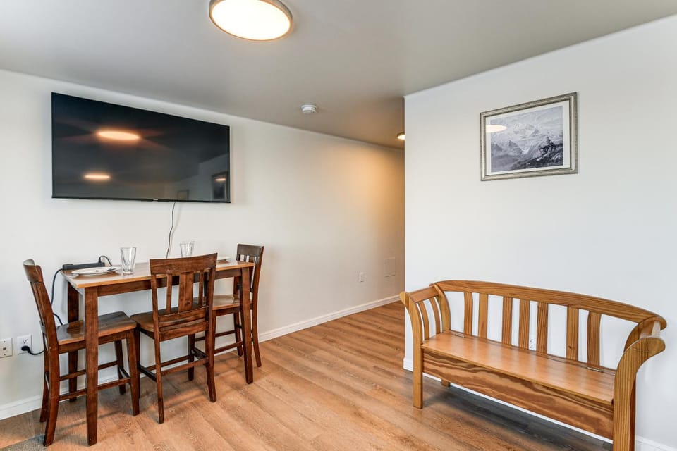 Executive Home, Fabulous Views of Denali to Anch Apartment in Eagle River