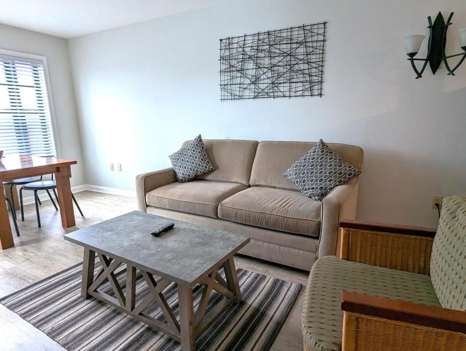 Newly renovated Sunset view 1 bedroom Apartment in Vernon Township