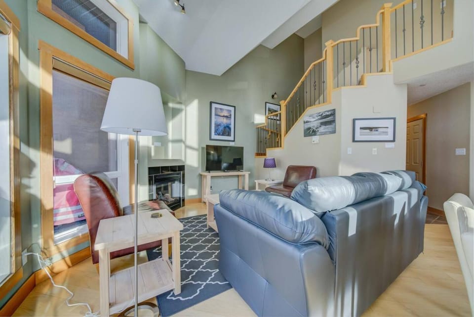 212 Alpine Village Spacious 2Bed-2Bath-Mtn Views! Apartment in Canmore
