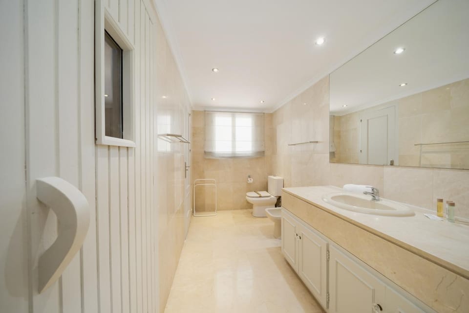 Villa Aviemore - Luxury Villa with Pool in Nueva Andalucia Villa in Marbella