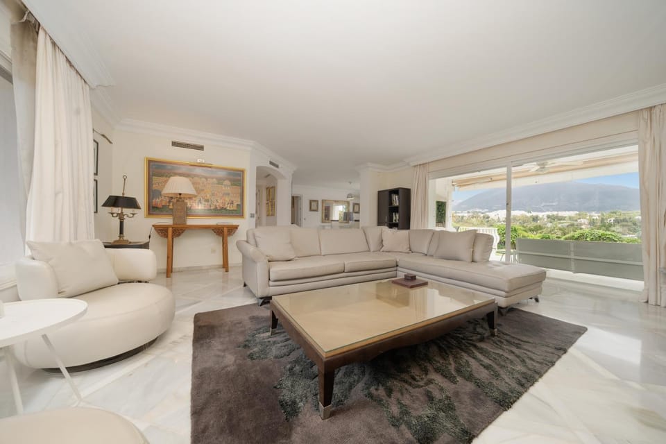 Villa Aviemore - Luxury Villa with Pool in Nueva Andalucia Villa in Marbella