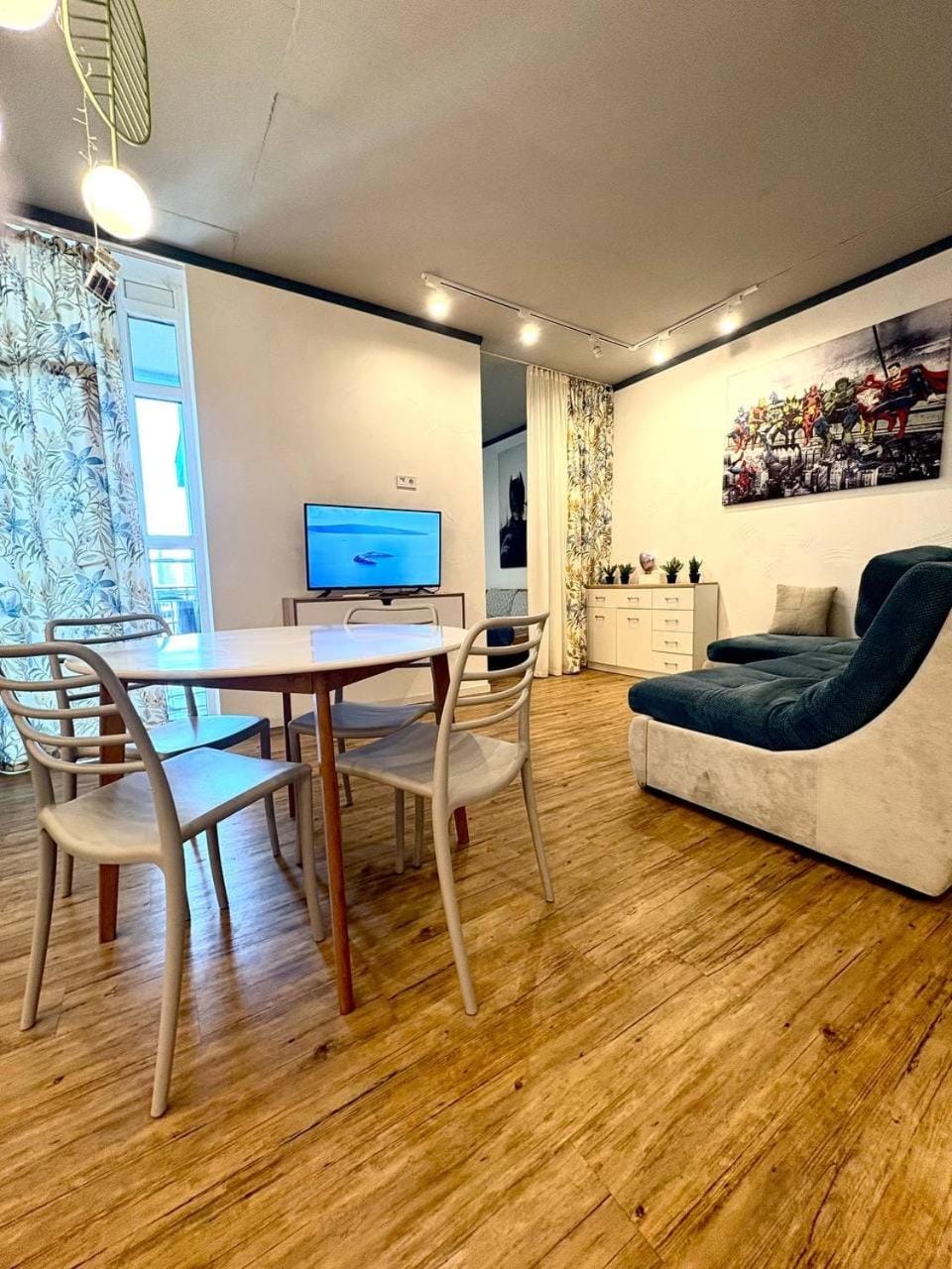 VIP Batman apartments Delmar Мост Сити Apartment in Dnipro