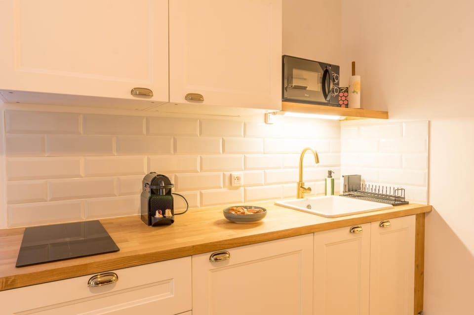 Coffee/tea facilities, Kitchen or kitchenette, minibar, stove, toaster