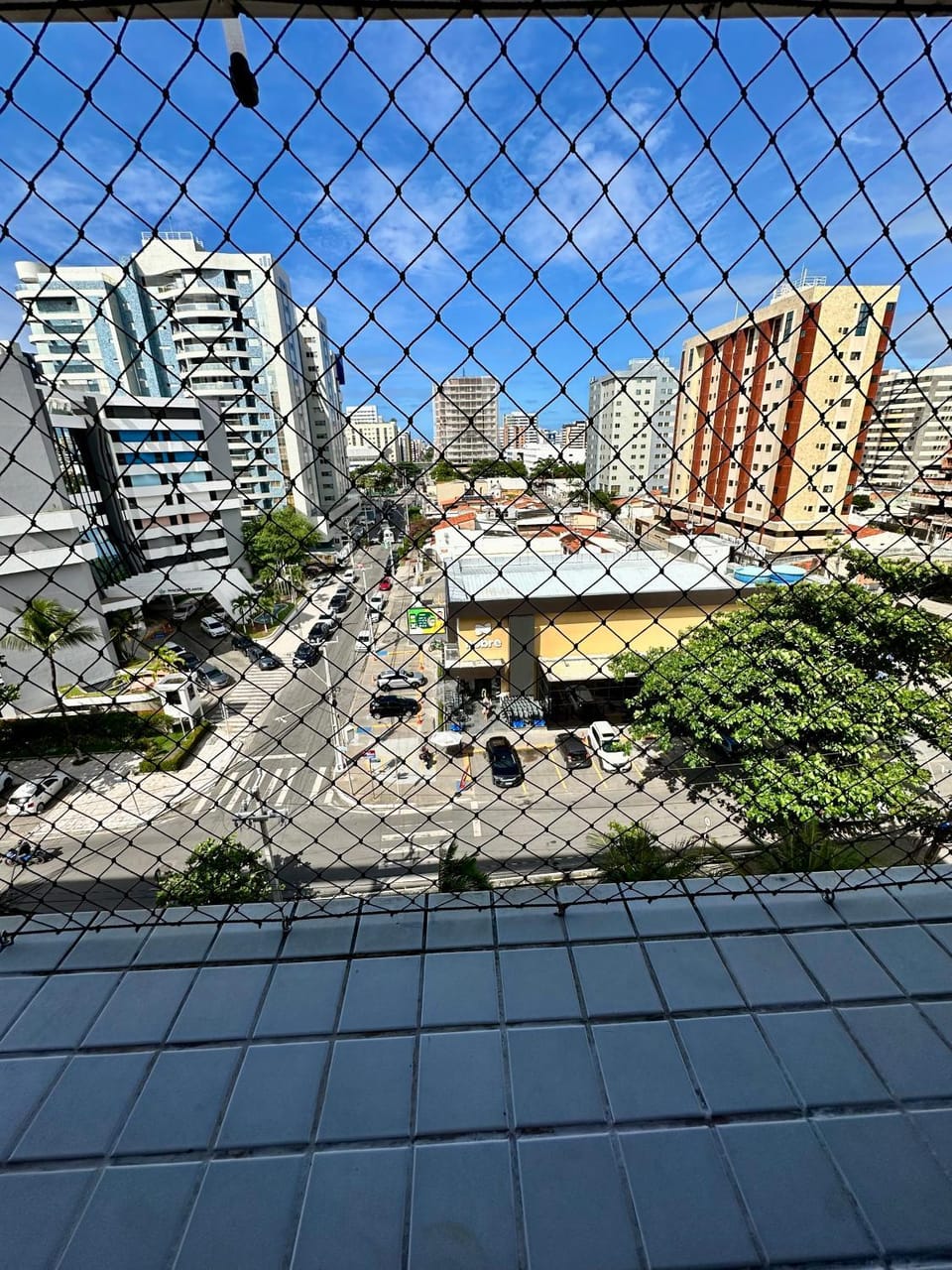 City view, Location
