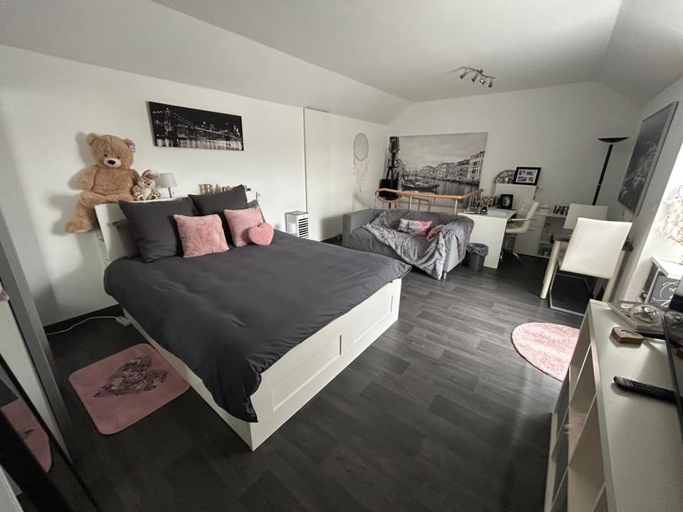 La Vie est Belle chambre d hôte Vacation rental in Wallonia, Belgium