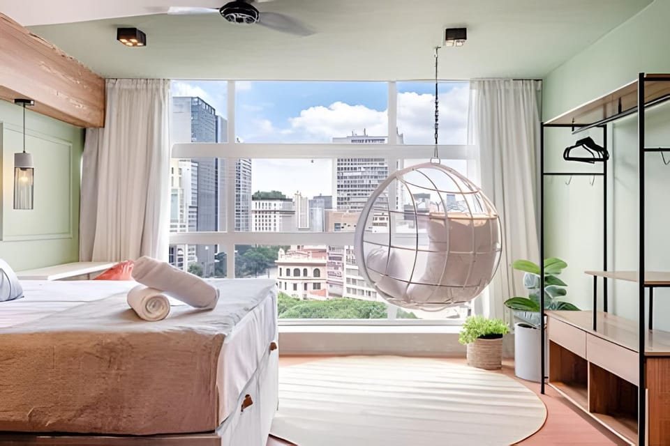 Bed, View (from property/room), Bedroom, City view, towels
