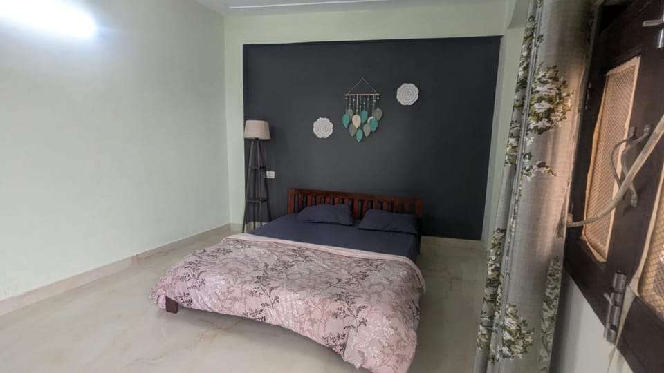 Dwarka Inn 2Bhk Apartment in Delhi