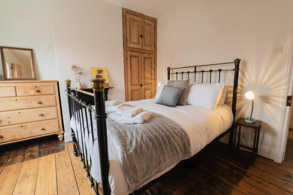 Quirky character terraced home city centre House in Chester
