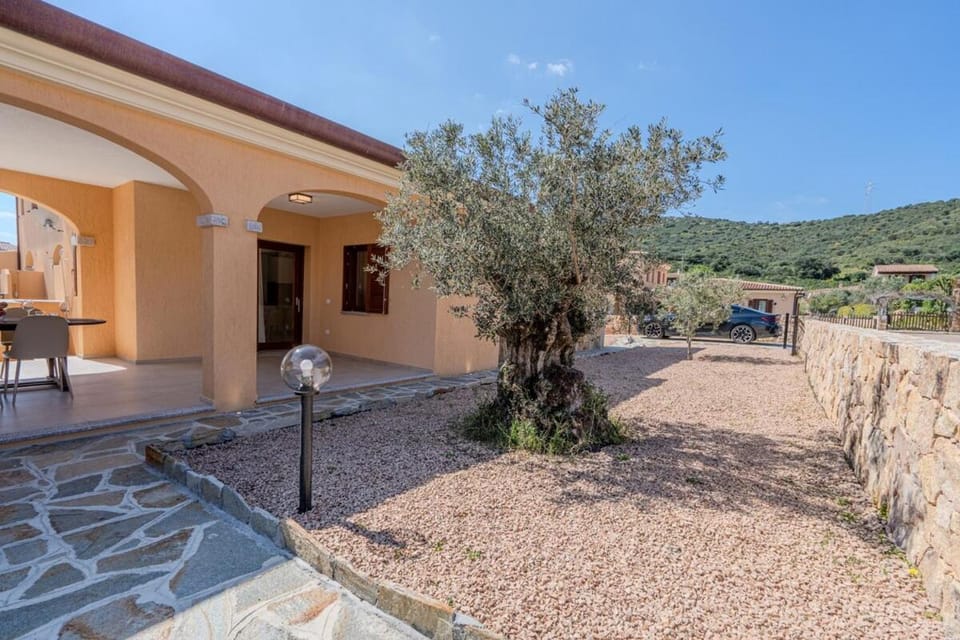 Villa Il Corallo - Elegante & 4 min dalla Spiaggia Villa in Sardinia