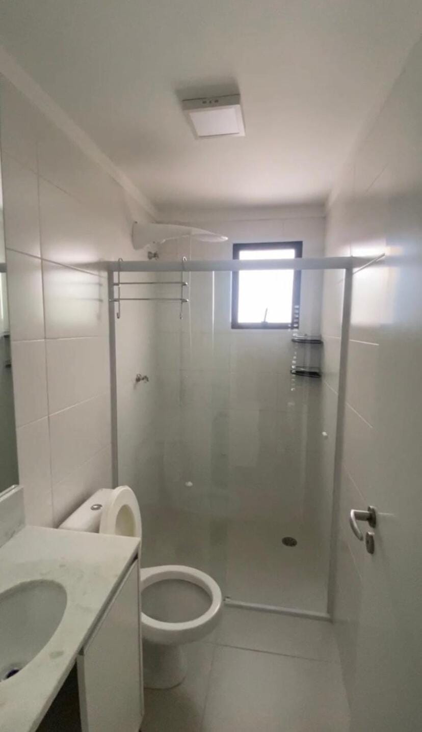 Apartamento resort na Riviera com piscina, lazer completo e perto da praia Apartment in Bertioga