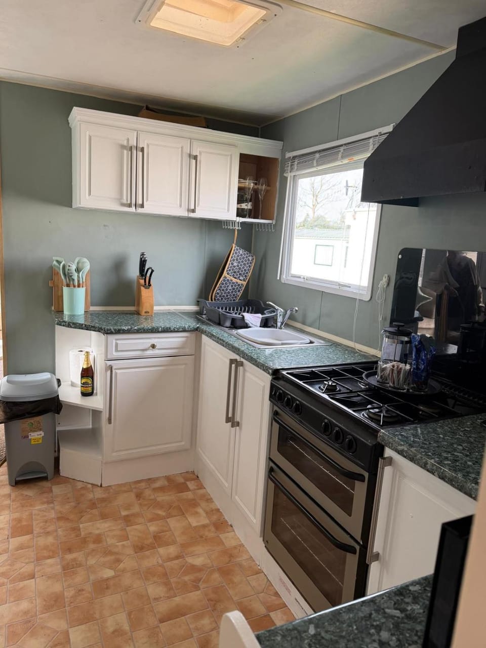 Paulines Place Campground/ 
RV Resort in Fishguard Holiday Park