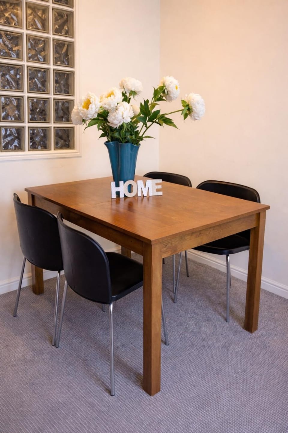 Spacious 2 King Bed Flat near City Centre Apartment in Edinburgh